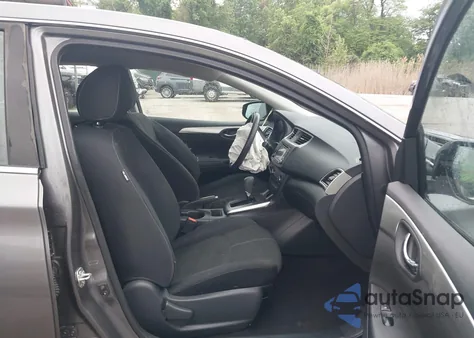 2018 Nissan Sentra S z USA, uszkodzony, nr VIN 3N1AB7AP6JY331615